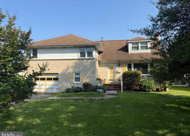 Property at 802 Seville Ave, Wilmington, DE 19809, 4 beds, 2.5 baths