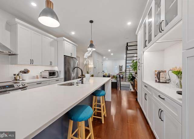 Property at 3921 Roland Ave, Baltimore, MD 21211, 5 beds, 3.5 baths