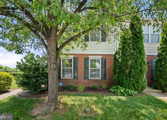 Property at 585 Lancaster Pl, Frederick, MD 21703, 3 beds, 1.5 baths