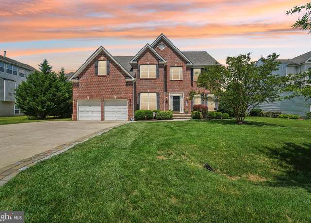 Property at 5005 Taylor Ln NW, Ellicott City, MD 21043, 4 beds, 3.5 baths