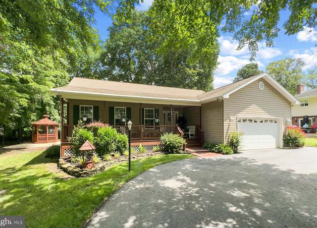 Property at 12537 Creek Dr, Ocean City, MD 21842, 4 beds, 2.5 baths