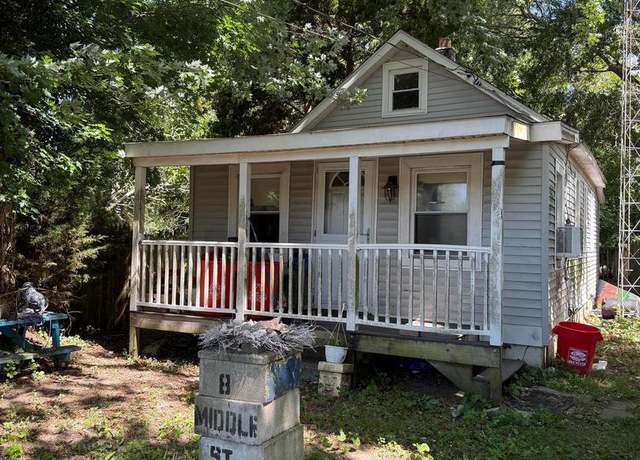 Property at 8 Middle St, Heislerville, NJ 08324, 1 bed, 1 bath