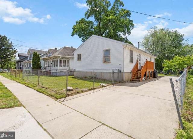 Property at 321 Linden Ave, Oaklyn, NJ 08107, 3 beds, 1 bath