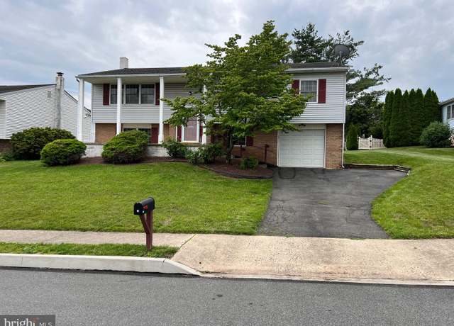 Property at 70 Eisenhower Dr, Boyertown, PA 19512, 4 beds, 2.5 baths