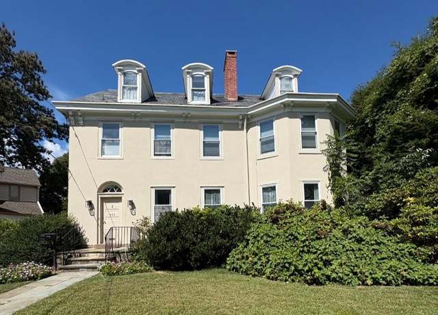 Property at 113 E Penn St, Newtown, PA 18940, 4 beds, 2.5 baths
