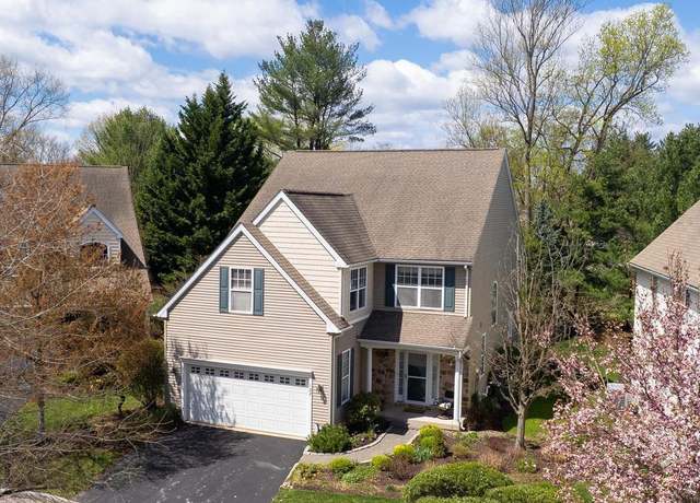 Property at 122 Potters Pond Dr, Phoenixville, PA 19460, 4 beds, 3.5 baths