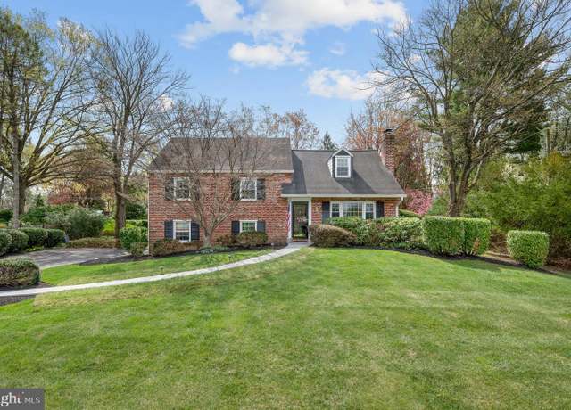 Property at 21 Clover Ln, Malvern, PA 19355, 4 beds, 2.5 baths
