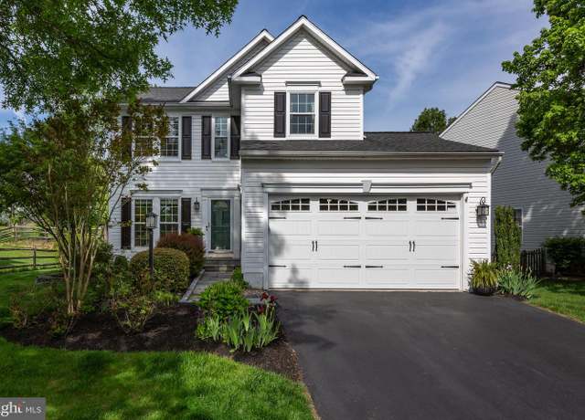 Property at 882 S York Dr, Downingtown, PA 19335, 3 beds, 2.5 baths