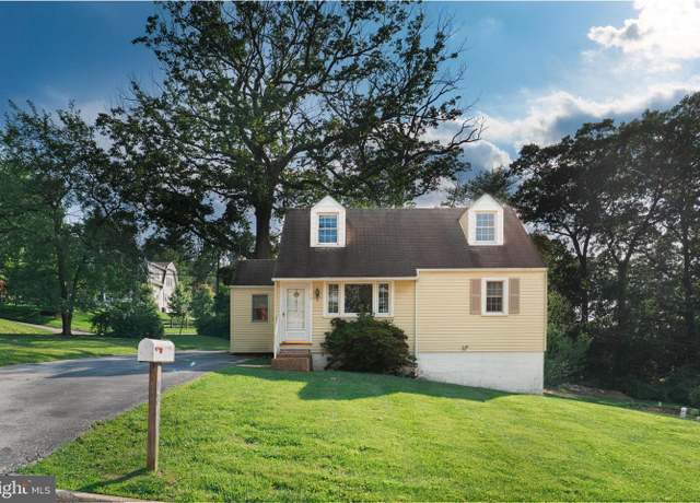 Property at 12 Longview Rd, Malvern, PA 19355, 4 beds, 1 bath