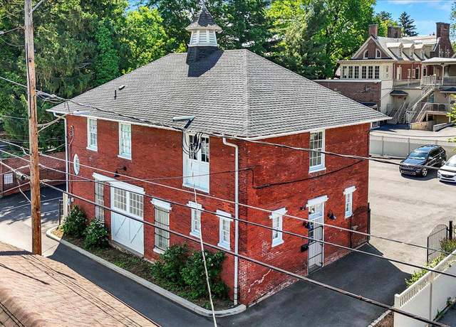 Property at 316 E Marion St, Lancaster, PA 17602, 3 beds, 1.5 baths