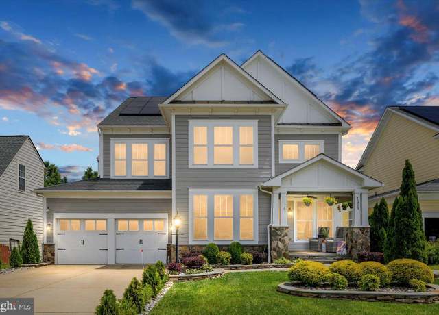 Property at 1323 Walker Dr, Fredericksburg, VA 22401, 5 beds, 3.5 baths