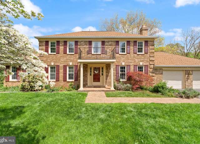 Property at 1031 Cup Leaf Holly Ct, Great Falls, VA 22066, 5 beds, 2.5 baths