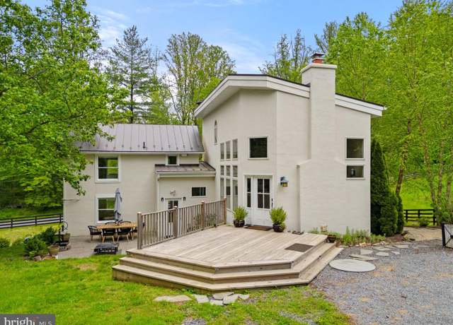 Property at 23103 Kirk Branch Rd, Middleburg, VA 20117, 2 beds, 2 baths