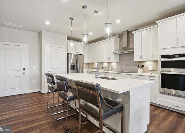 Property at 5800 Moonstone Way #105, Haymarket, VA 20169, 2 beds, 2 baths