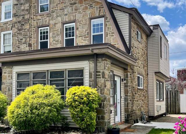 Property at 806 24th St,, Wilmington, DE 19802, 3 beds, 2 baths