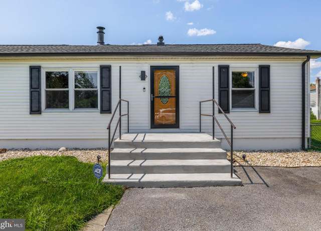 Property at 112 3rd Ave, New Castle, DE 19720, 3 beds, 2.5 baths