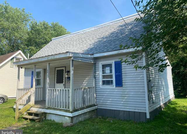 Property at 110 Washington St, Laurel, DE 19956, 3 beds, 1 bath