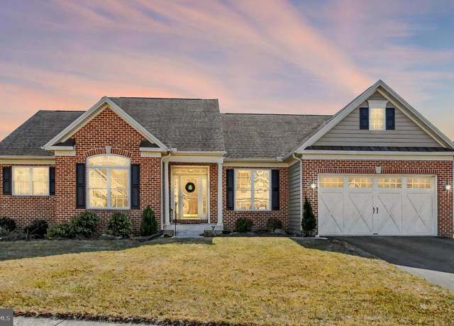 Property at 240 Stafford Dr, Hanover, PA 17331, 3 beds, 3 baths
