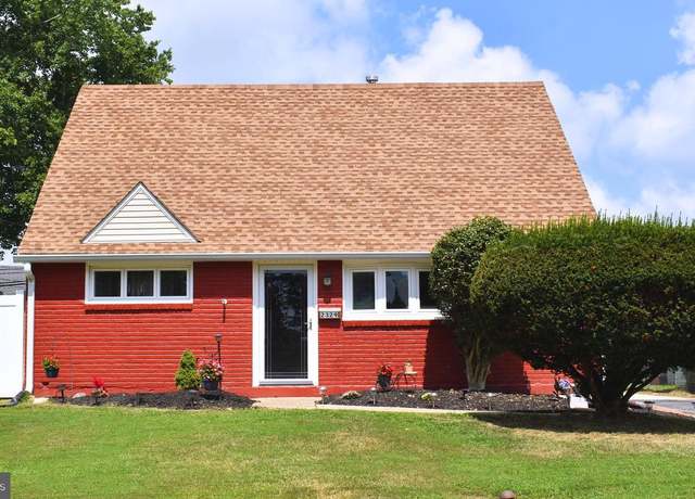 Property at 2329 Armstrong Ave, Holmes, PA 19043, 2 beds, 2 baths