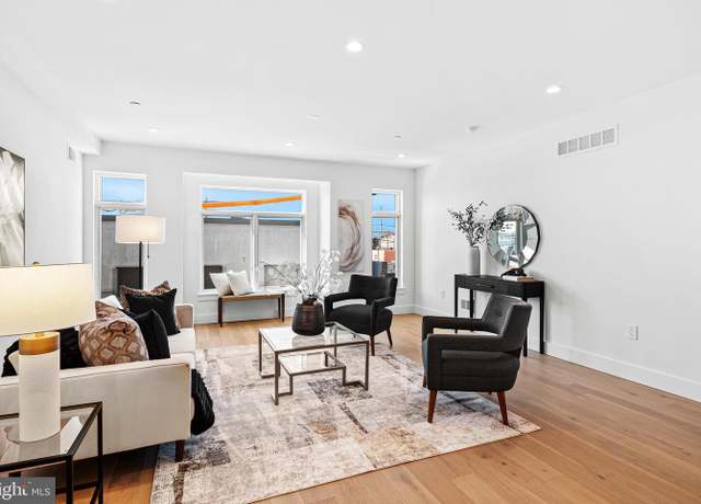 Property at 2816 S 9th St, Philadelphia, PA 19148, 4 beds, 4.5 baths