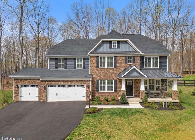 Property at 4033 Oakland Dr, Warrenton, VA 20187, 6 beds, 5 baths