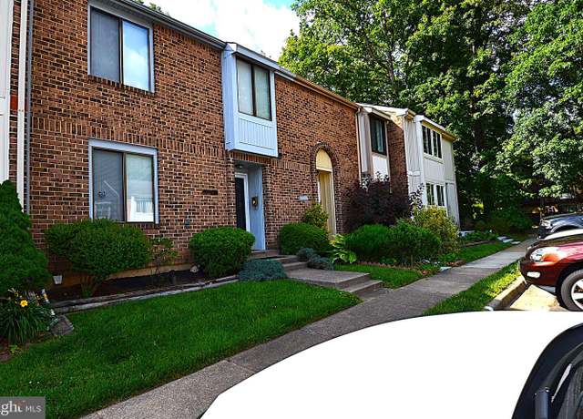 Property at 8712 Ridge Hollow Ct, Springfield, VA 22152, 3 beds, 3.5 baths