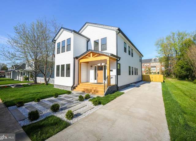 Property at 9309 Maple St, Manassas, VA 20110, 4 beds, 5 baths