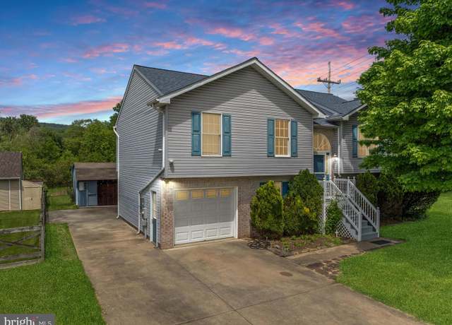 Property at 115 Emmitsburg Rd, Thurmont, MD 21788, 4 beds, 3 baths