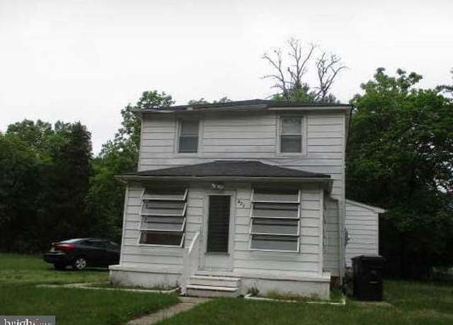 Property at 423 Binker Ave, Berlin, NJ 08009, 4 beds, 2 baths