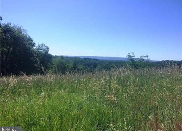 Property at 15 Robert Henry Cir, Lehighton, PA 18235