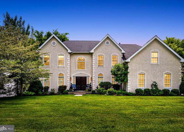 Property at 306 Rose Glen Ln, Kennett Square, PA 19348, 4 beds, 4.5 baths
