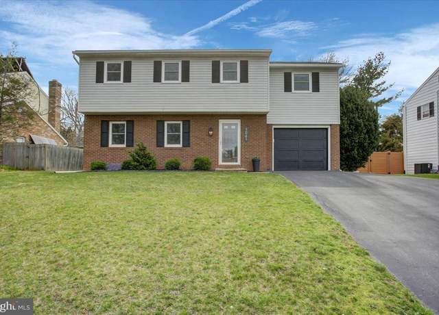 Property at 1061 Leidig Dr, Chambersburg, PA 17201, 4 beds, 2.5 baths