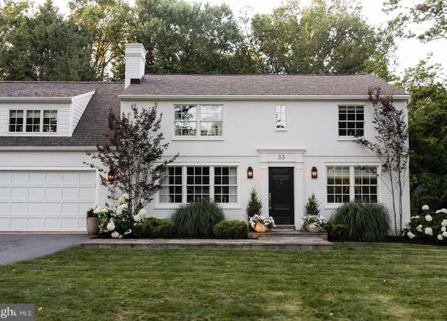Property at 33 Conestoga Blvd, Lancaster, PA 17602, 4 beds, 2.5 baths