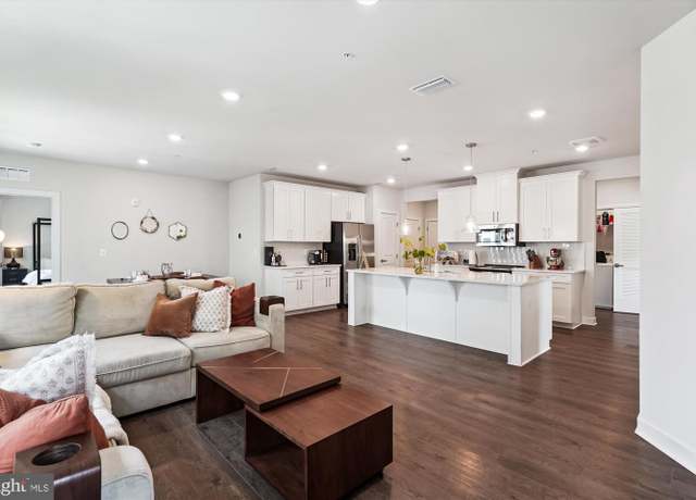 Property at 12865 Mosaic Park Way Unit 3L, Herndon, VA 20171, 2 beds, 2 baths