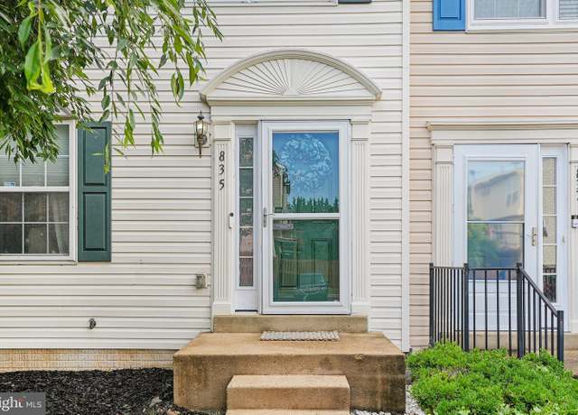 Property at 835 Vanderbilt Ter SE, Leesburg, VA 20175, 3 beds, 3.5 baths