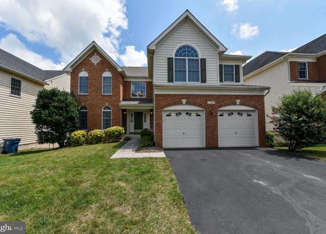 Property at 25944 Donovan Dr, Chantilly, VA 20152, 5 beds, 3.5 baths