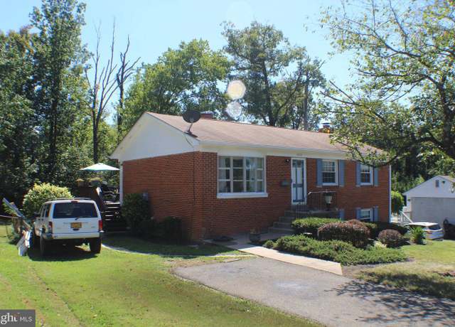 Property at 14809 Ashdale Ave, Woodbridge, VA 22193, 5 beds, 2.5 baths