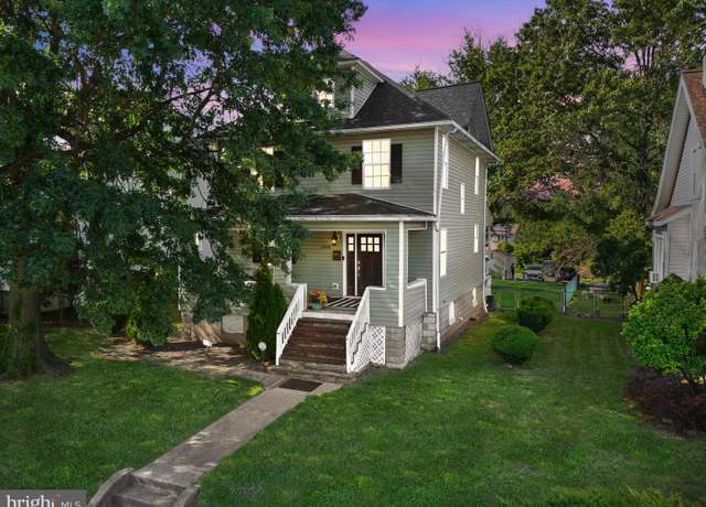 Property at 2808 E Northern Pkwy, Baltimore, MD 21214, 5 beds, 2.5 baths