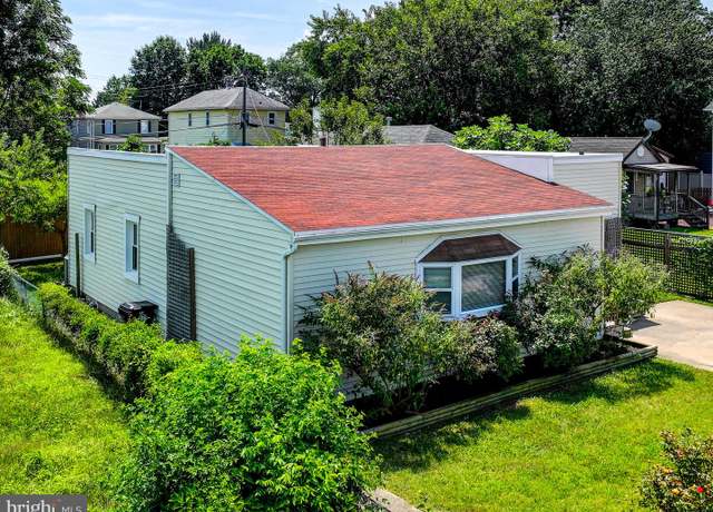Property at 15 Maryland Ave, Dundalk, MD 21222, 3 beds, 1 bath