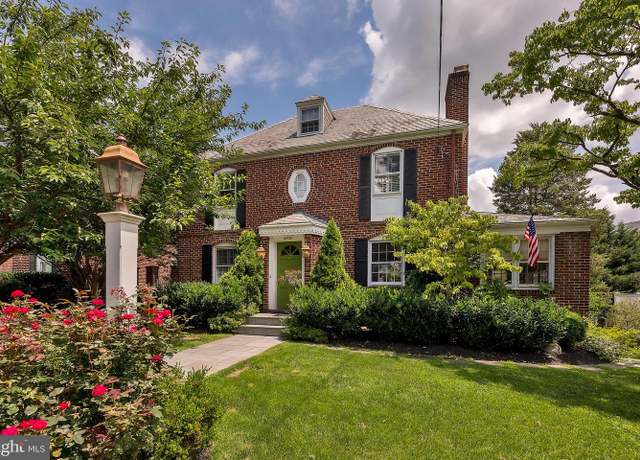 Property at 8505 Lynwood Pl, Chevy Chase, MD 20815, 4 beds, 3.5 baths