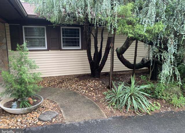Property at 13000 Victoria Heights Dr, Bowie, MD 20715, 3 beds, 2 baths