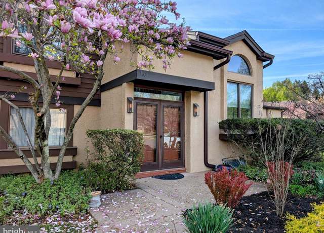 Property at 110 Sayre Dr, Princeton, NJ 08540, 2 beds, 2.5 baths