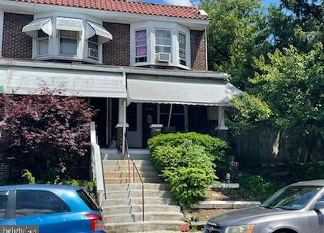 Property at 319-A Linden St, Reading, PA 19604, 3 beds, 1 bath