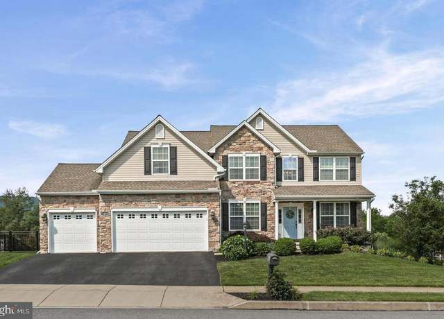 Property at 1800 Stable Ln, Mechanicsburg, PA 17050, 5 beds, 4 baths