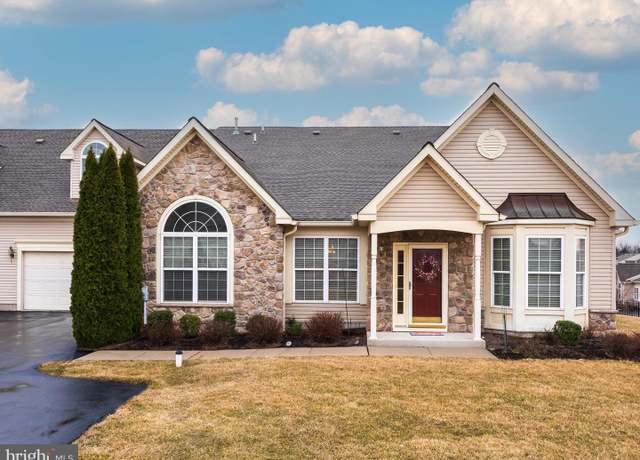 Property at 454 Pebble Beach Dr, Royersford, PA 19468, 3 beds, 2 baths