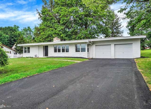Property at 131 Country Club Rd, Red Lion, PA 17356, 2 beds, 2 baths