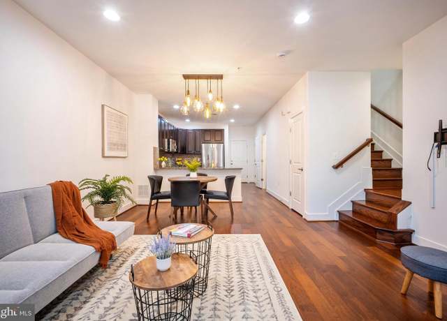 Property at 2215 Richmond Hwy #101, Alexandria, VA 22301, 3 beds, 2.5 baths