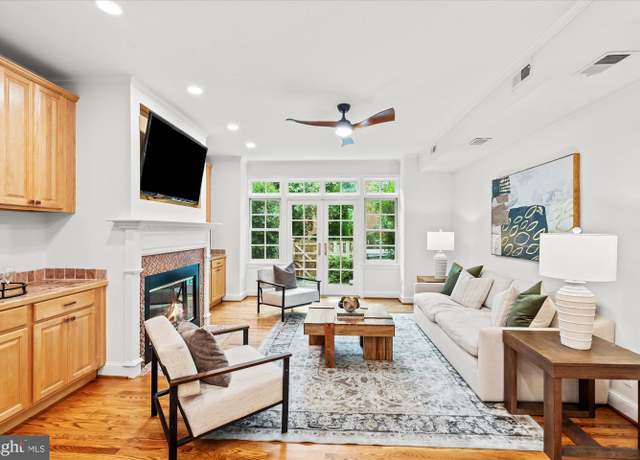 Property at 918 S Saint Asaph St, Alexandria, VA 22314, 2 beds, 3.5 baths