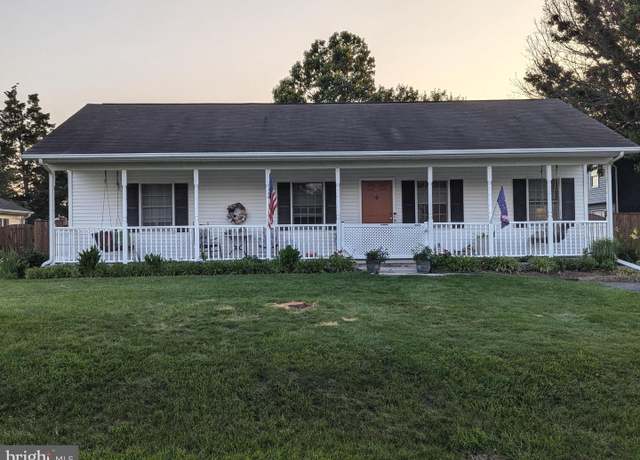 Property at 102 Meadowlark Ct, Winchester, VA 22602, 3 beds, 2 baths