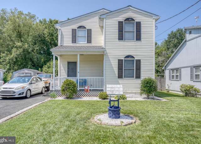 Property at 646 Commerce St, Townsend, DE 19734, 3 beds, 2.5 baths